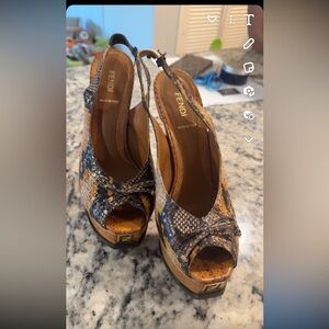 Fendi snaked print heels 👠 size 9 1/2  run small the fit 9